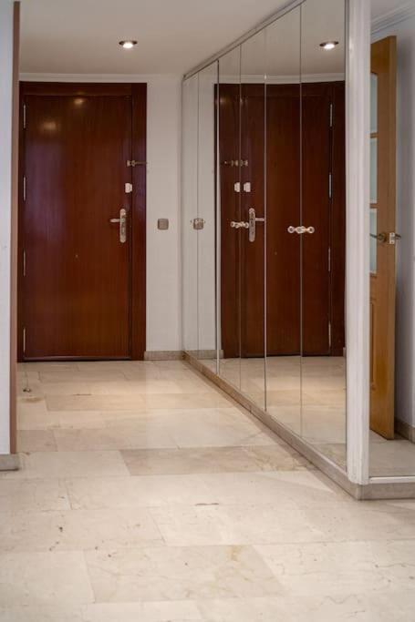 Amplio Apartamento Citycenter Cordoba Luaran gambar