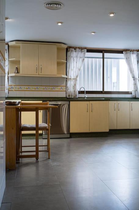 Amplio Apartamento Citycenter Cordoba Luaran gambar